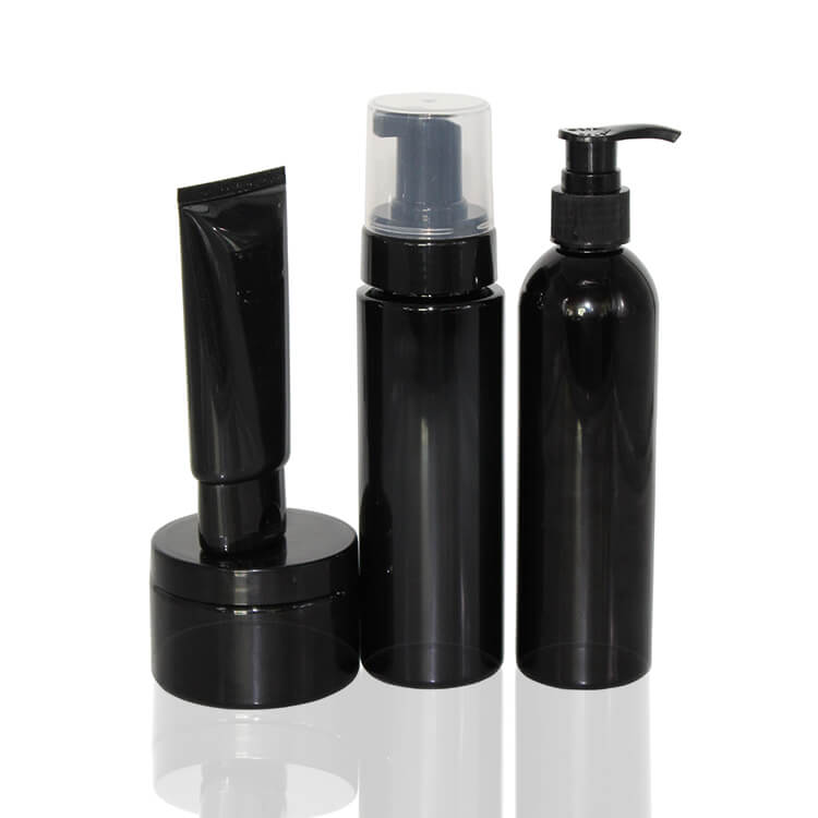 Imagem ilustrativa de frascos cosméticos com diferentes sistemas de fechamento e dispensação.