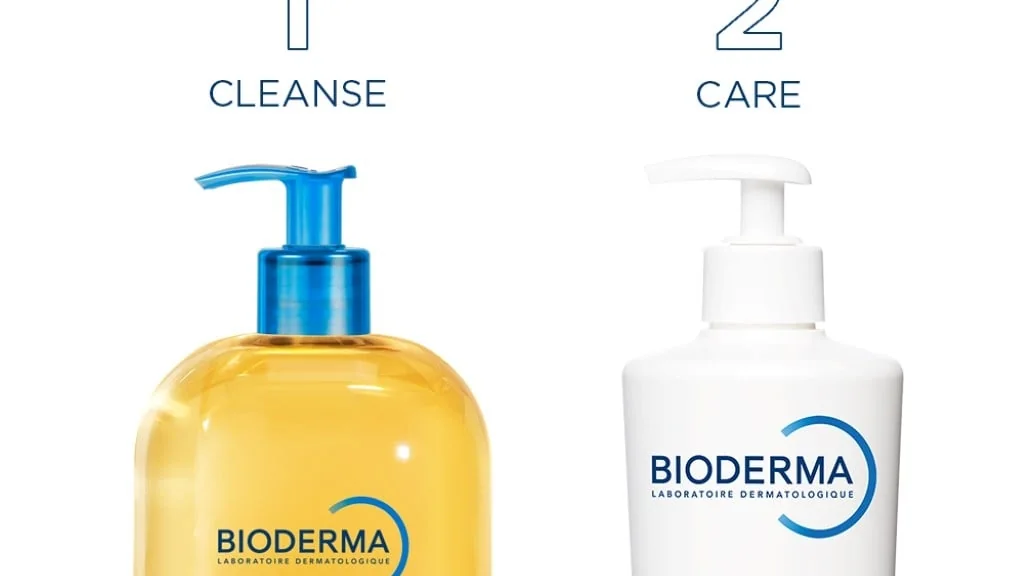 Imagem ilustrativa da rotina Atoderm com limpeza e aplicação de cuidado hidratante