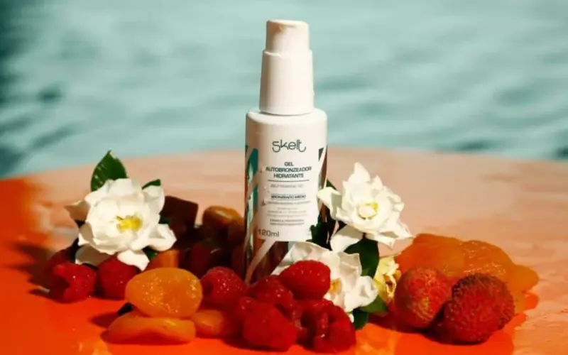 Frasco de autobronzeador em gel hidratante Skelt de 120 ml