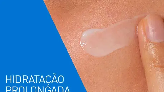 Ilustração de aplicação de loção hidratante no rosto durante uma rotina de skincare.