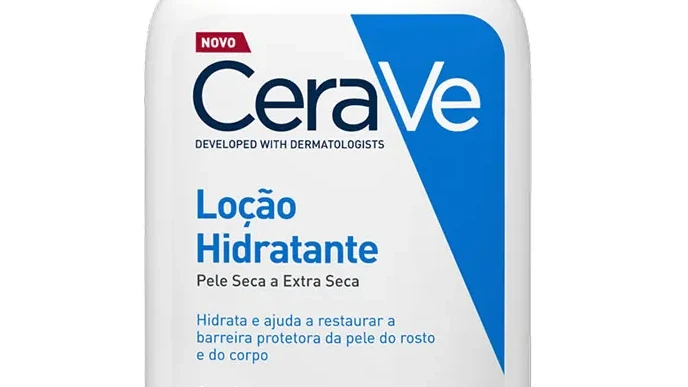 Frasco CeraVe Loção Hidratante com rótulo visível