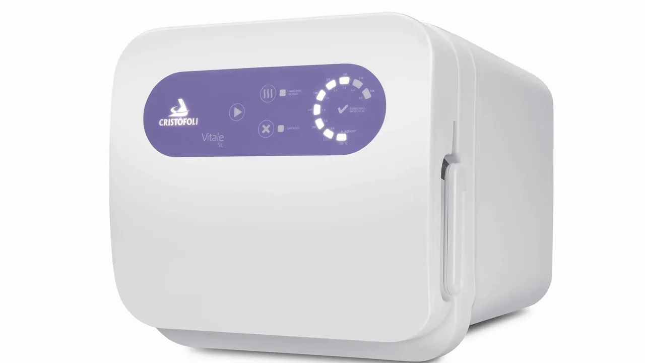 Autoclave Cristófoli Vitale de 5 litros para esterilização em salão de beleza