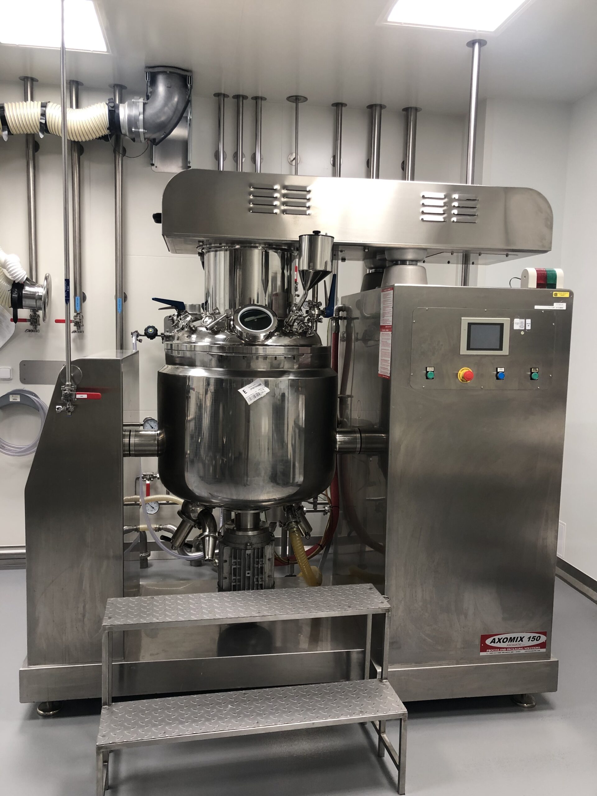 Equipamento industrial de aço inoxidável para mistura e homogeneização de cosméticos