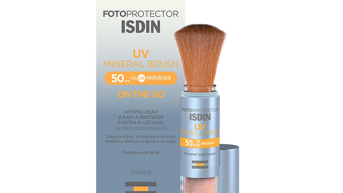 Protetor solar ISDIN UV Mineral Brush FPS 50 em embalagem e pincel aplicador
