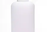 Frasco cosmético branco sem rótulo, imagem ilustrativa para explicar fórmulas de skincare.