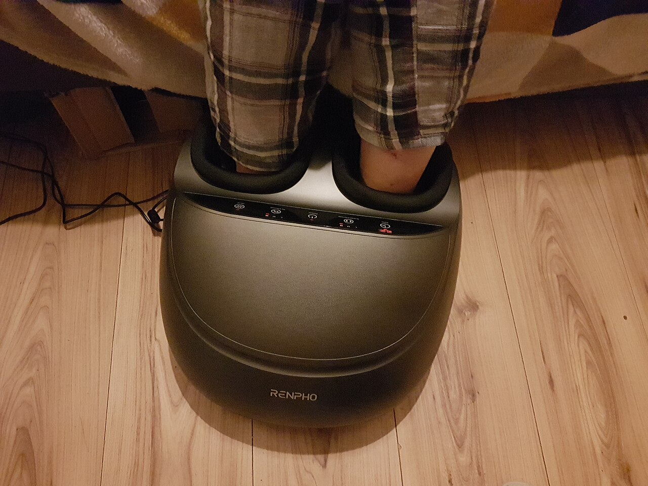 Massageador elétrico de pés Renpho como equipamento complementar