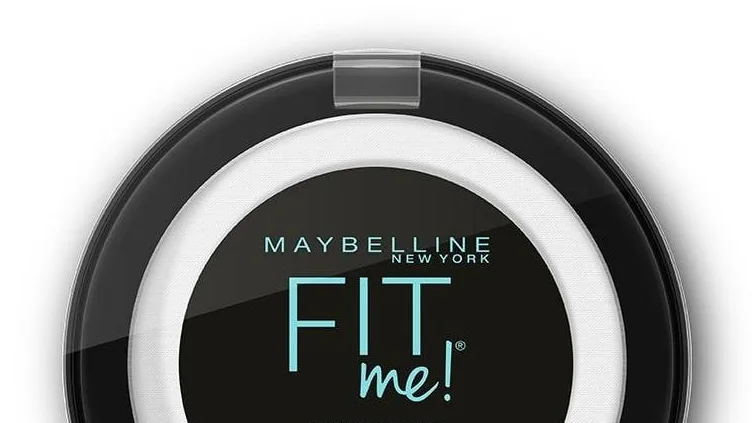 Pó compacto Maybelline Fit Me com acabamento matte em close