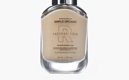 Frasco de 30 ml da Solução Retinol-Like da Simple Organic, com bakuchiol, em fundo branco