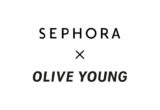 Logotipos Sephora e Olive Young separados por um símbolo de parceria para anunciar a entrada da curadoria K-beauty na rede americana