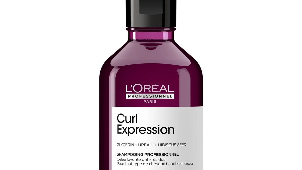 Frasco do shampoo antirresíduos L’Oréal Professionnel Curl Expression de 300 ml
