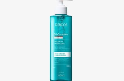 Frasco do shampoo purificante Vichy Dercos Oil-Correction com ácido salicílico e zinco PCA, indicado pela marca para couro cabeludo e cabelos oleosos.