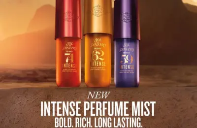 Sol de Janeiro Intense Perfume Mist com Cheirosa 74, 62 e 59 em cenário de pôr do sol