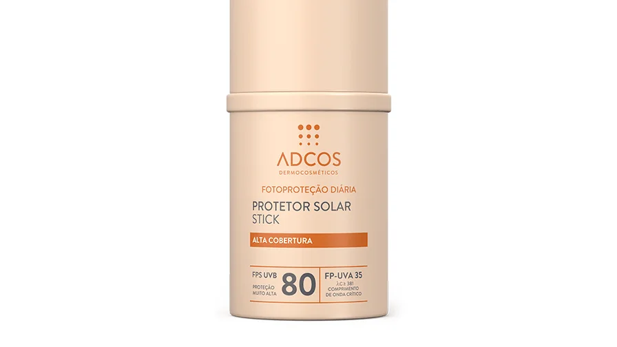 Protetor solar em bastão ADCOS FPS 80, exemplo de formato portátil para reaplicação durante atividade ao ar livre
