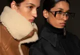 Modelos com cabelos penteados em imagem editorial da Wella Company