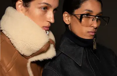 Modelos com cabelos penteados em imagem editorial da Wella Company