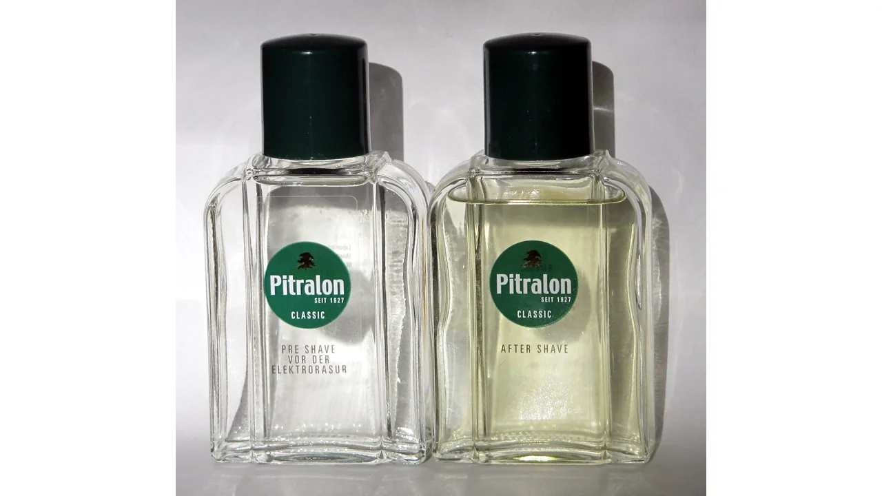 Frascos de pré-barba e pós-barba da Pitralon fotografados lado a lado