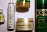 Embalagens de produtos cosméticos de diferentes categorias