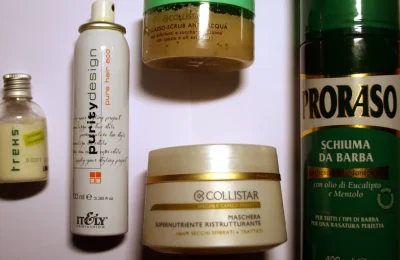 Embalagens de produtos cosméticos de diferentes categorias