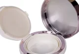 Imagem destacada: embalagem cosmética para maquiagem líquida, com sistema de compacto cushion.
