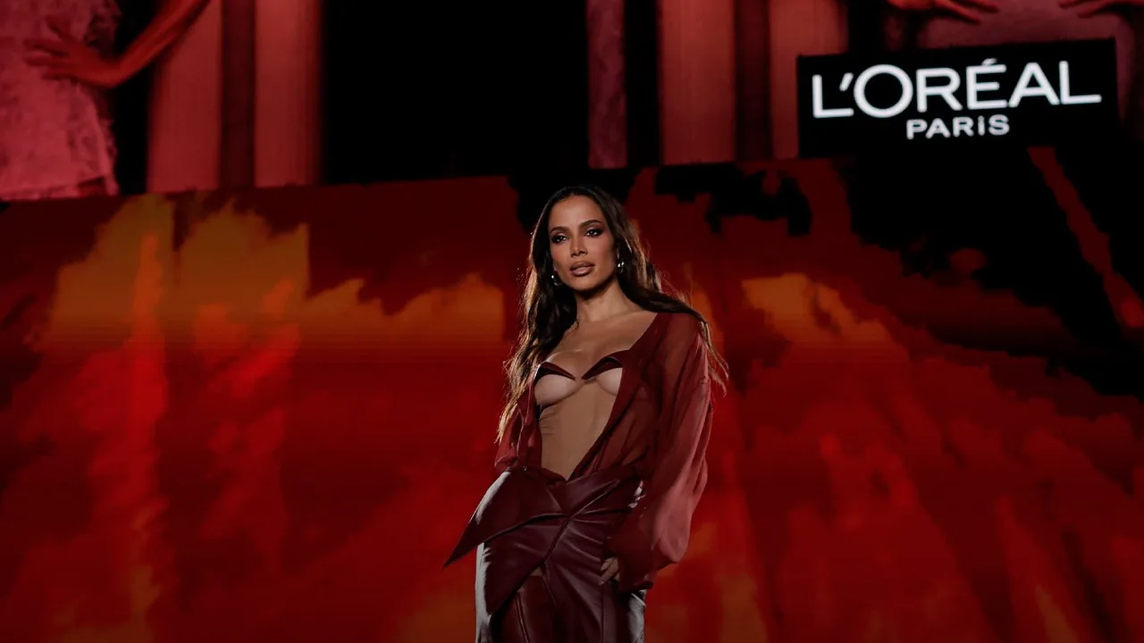 Larissa Manoela em campanha da L’Oréal Paris no Brasil